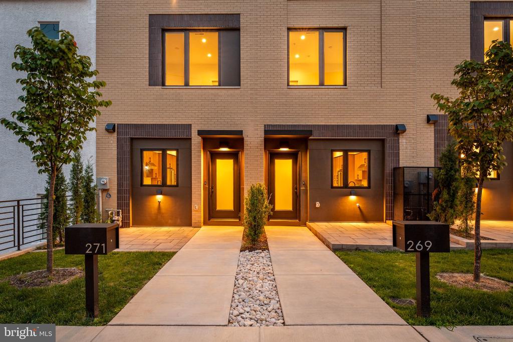 267 DELMAR STREET