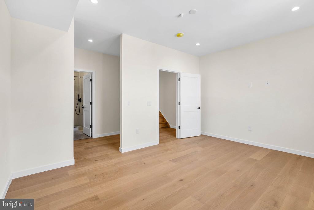 2423 HARTRANFT STREET