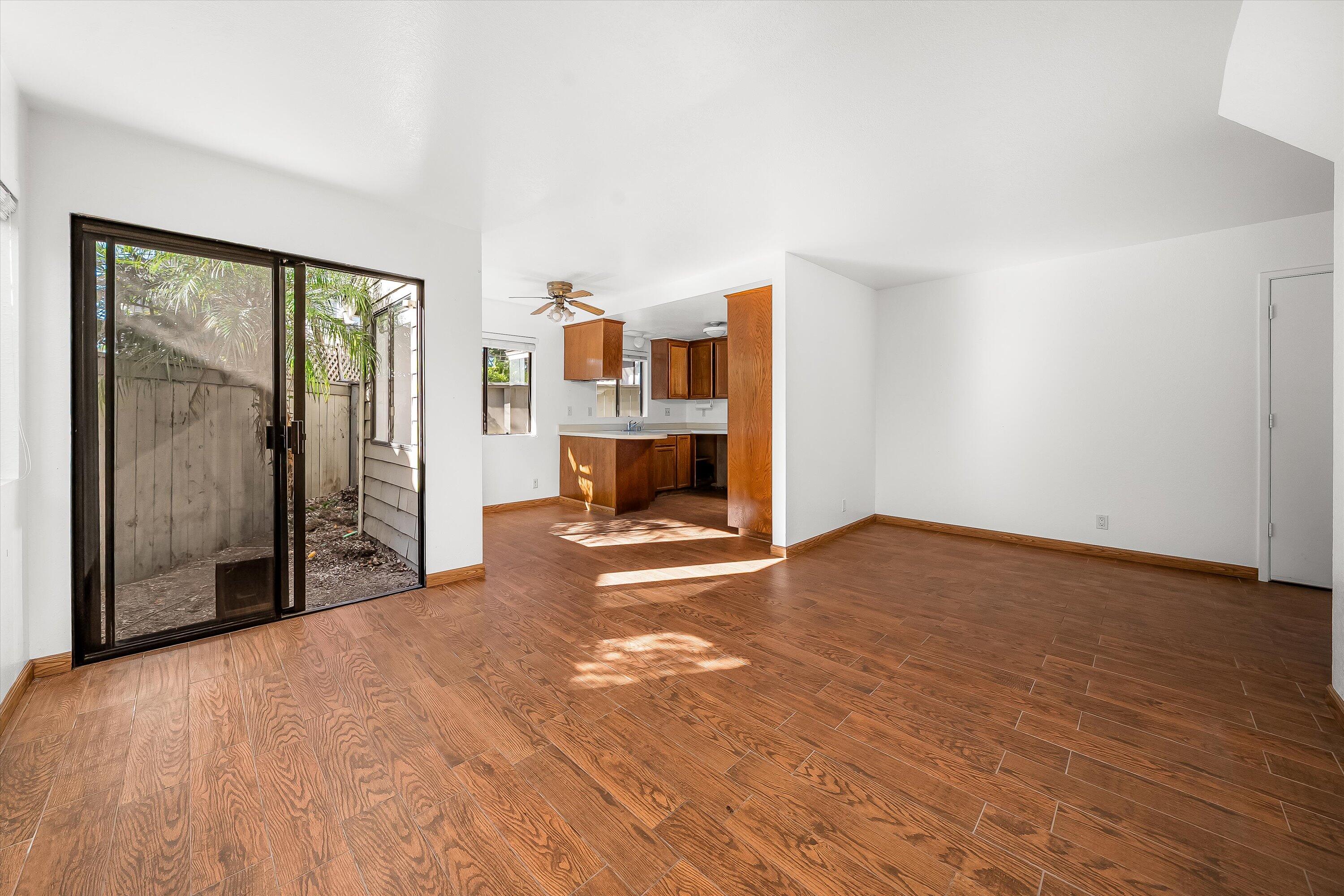 522 W Victoria Street, B