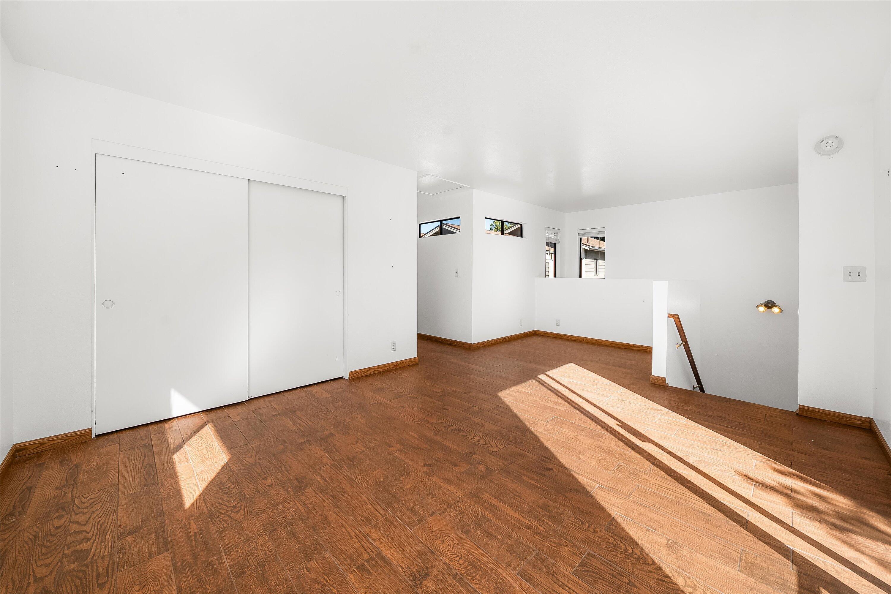 522 W Victoria Street, B