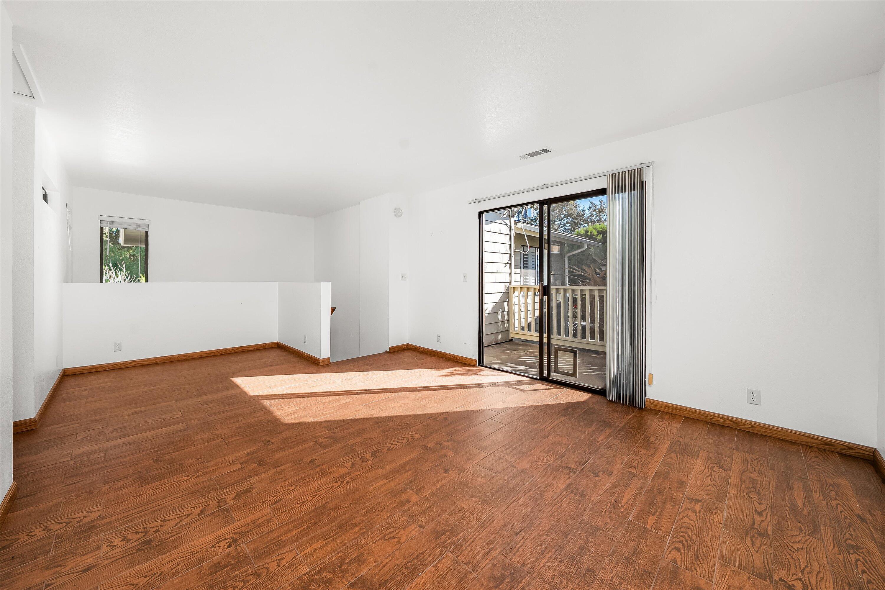 522 W Victoria Street, B