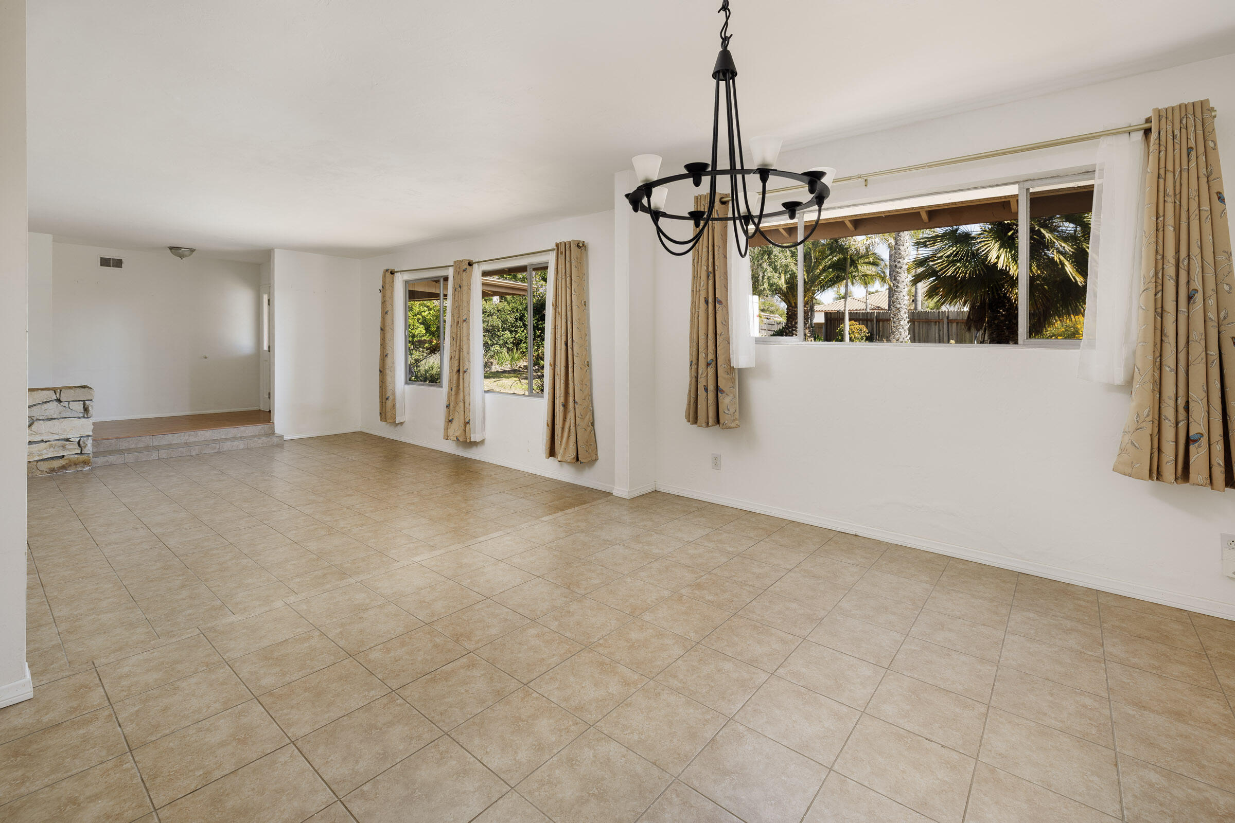 5256 James Road