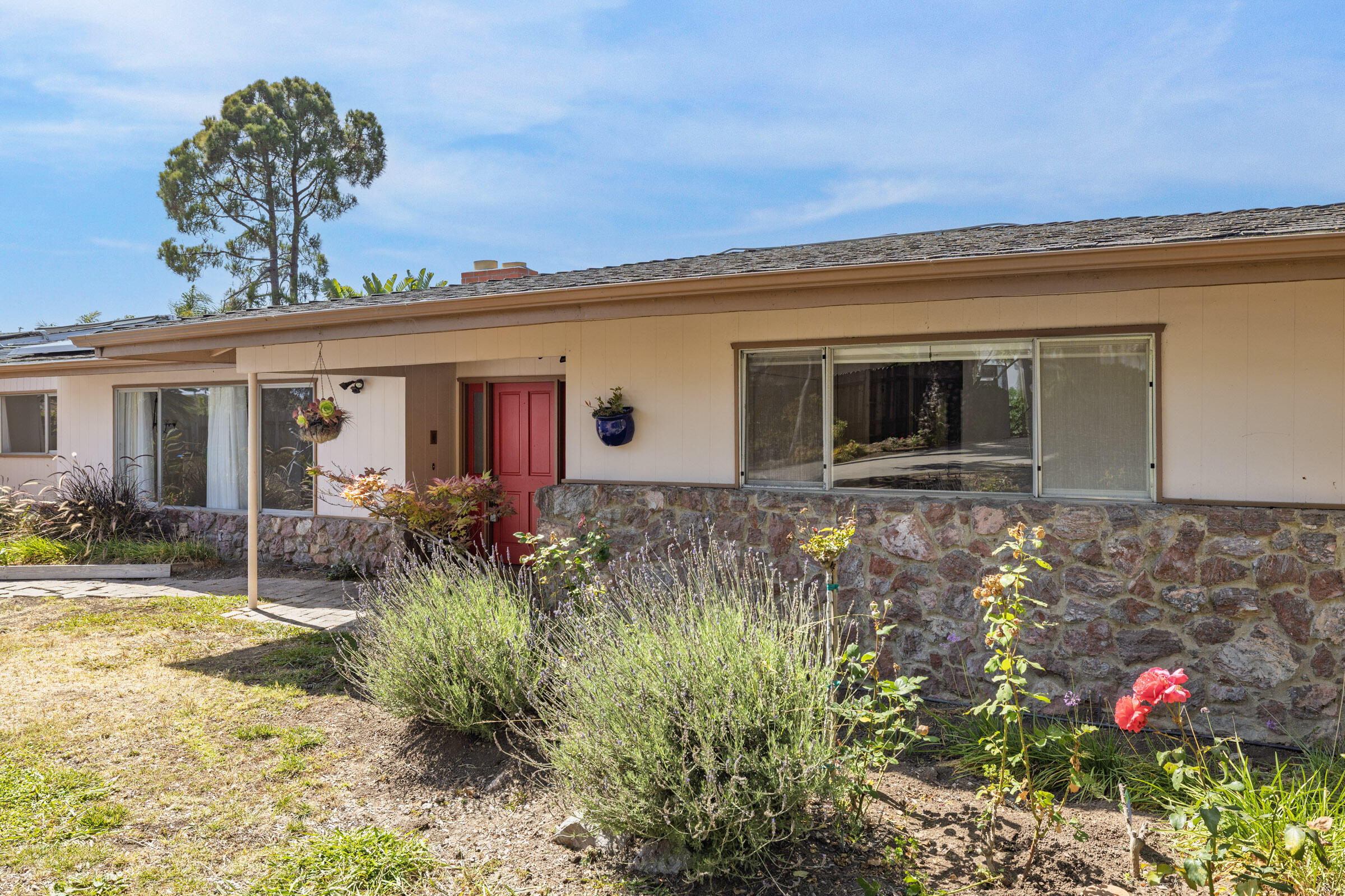 5256 James Road