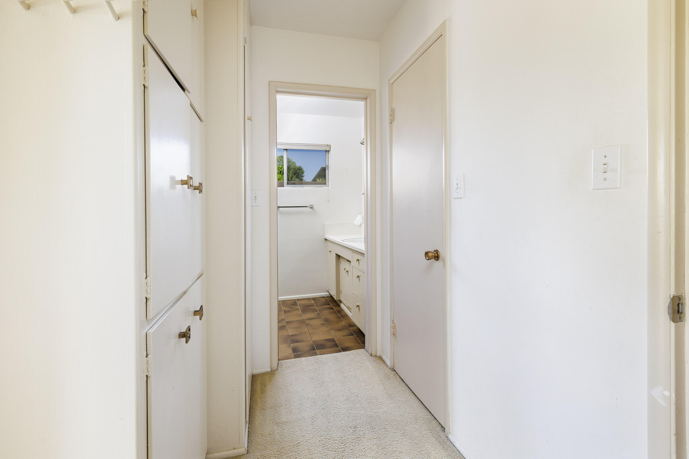 5256 James Road