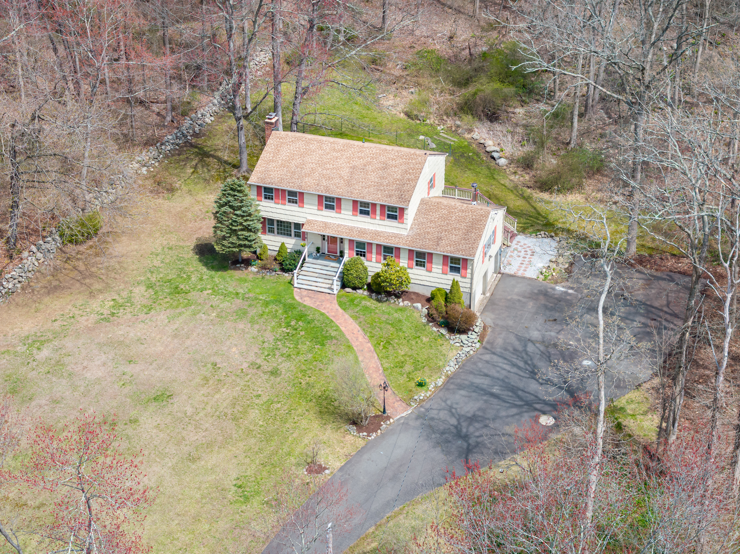 50 Buckingham Ridge Road