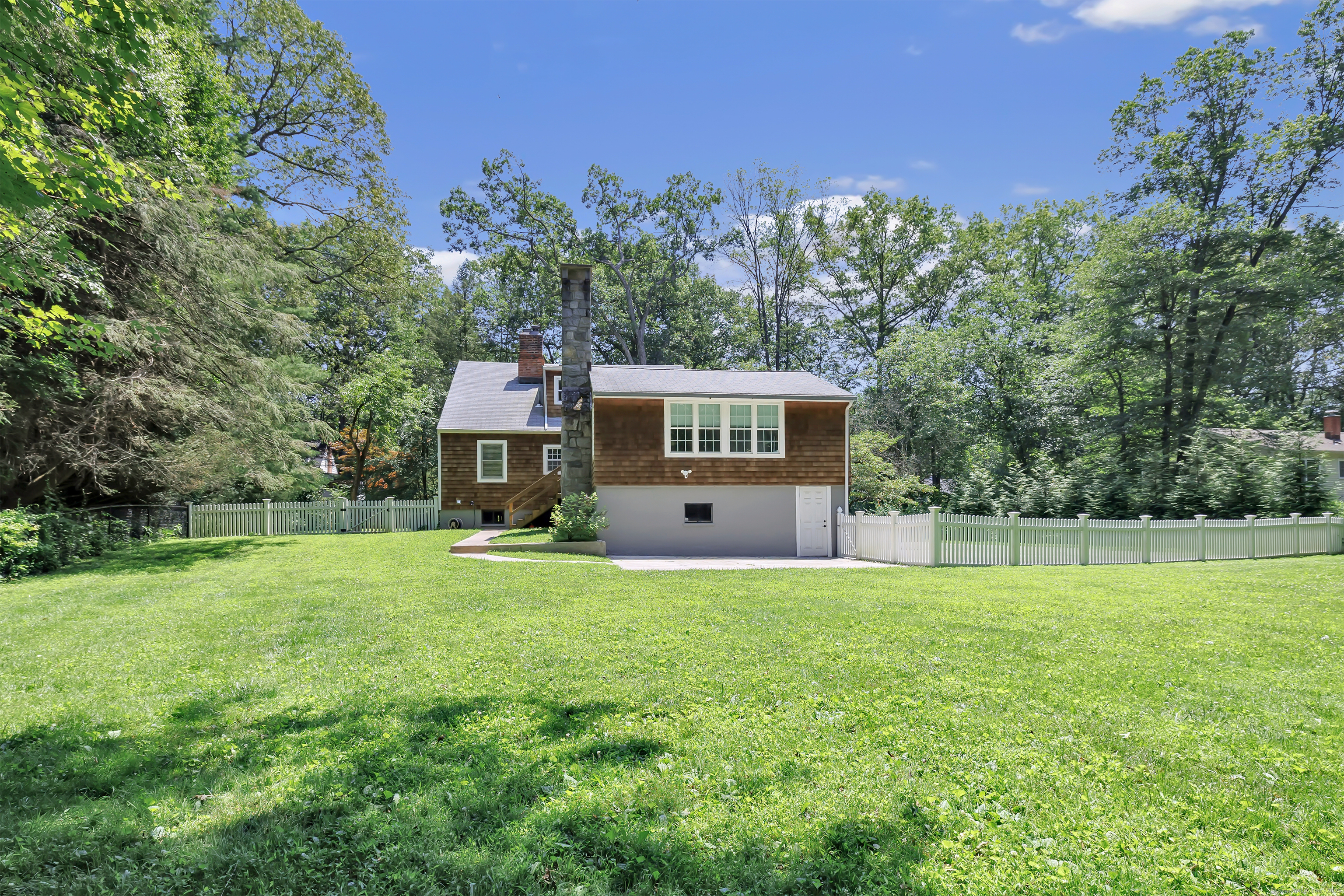39 Clover Drive