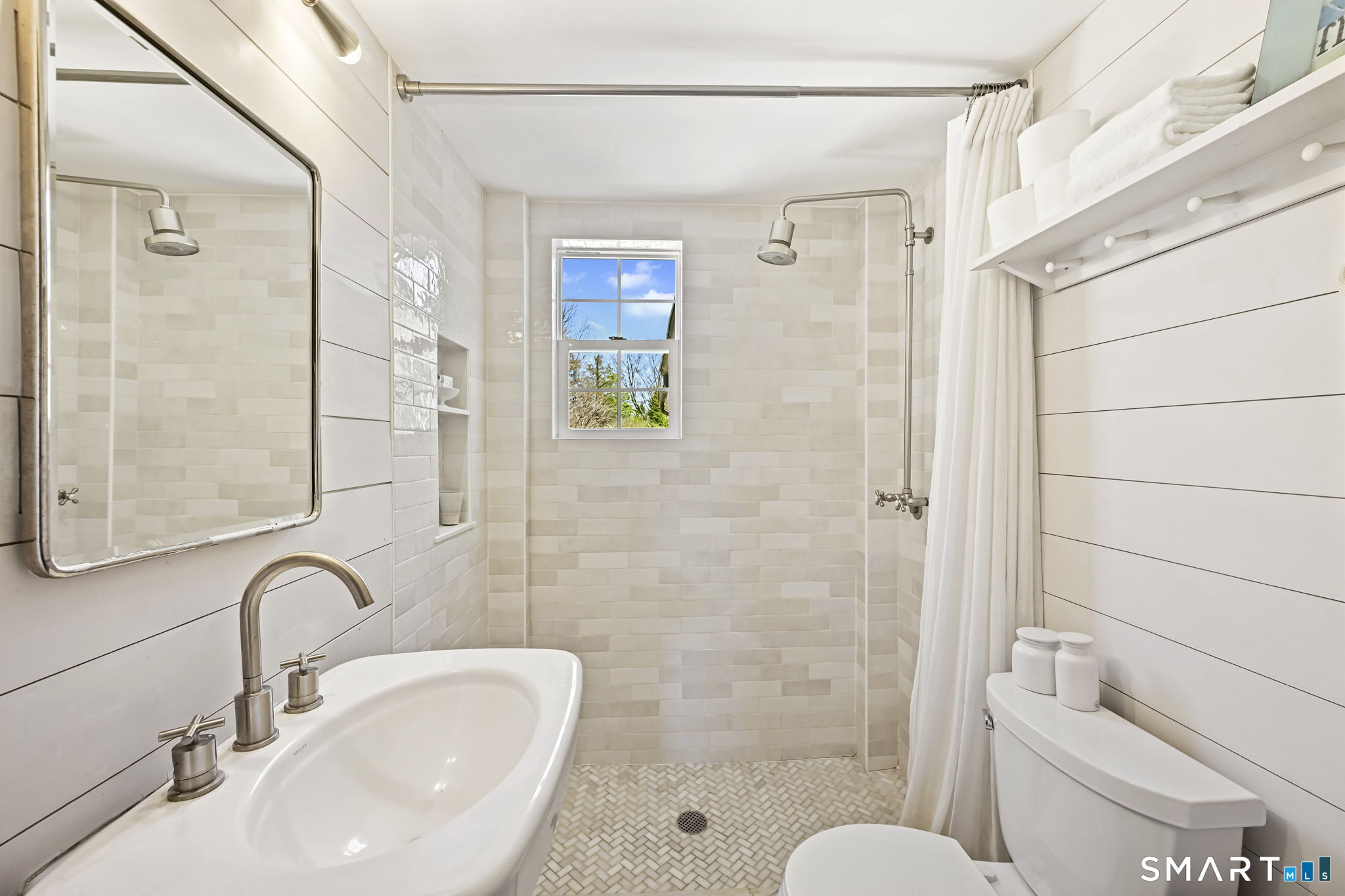 120 Chestnut Hill Road