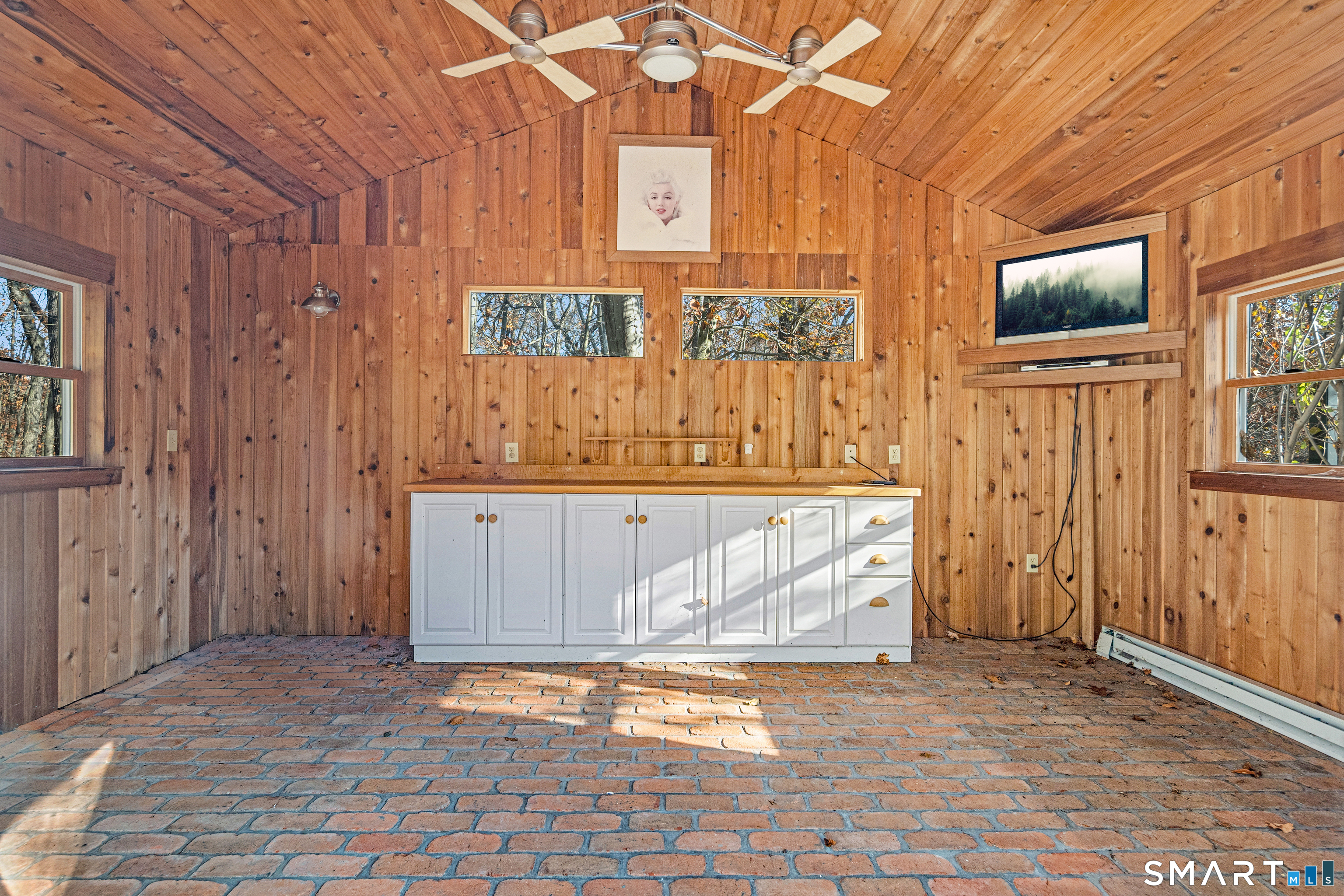 10 Woodhill Road