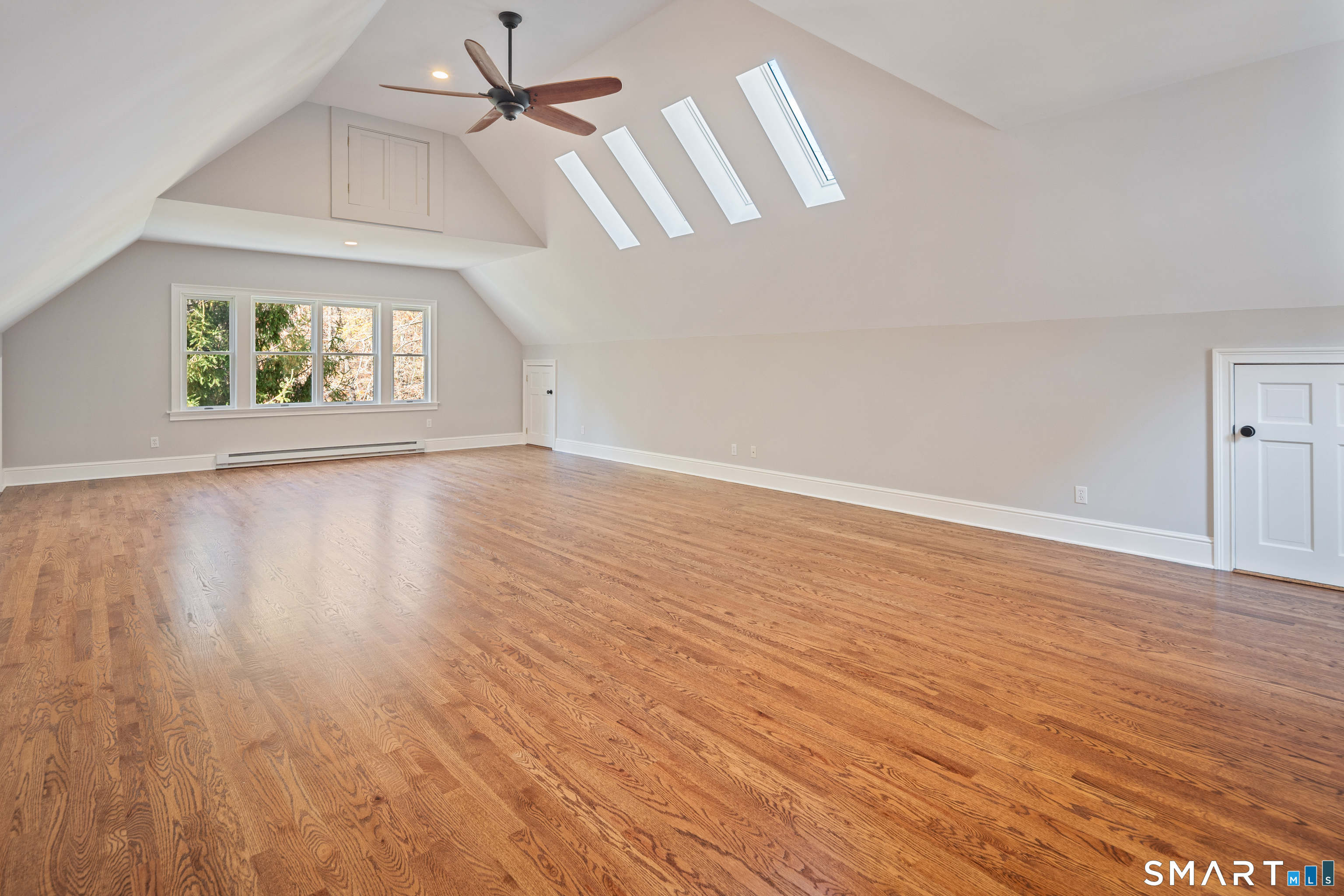 10 Woodhill Road