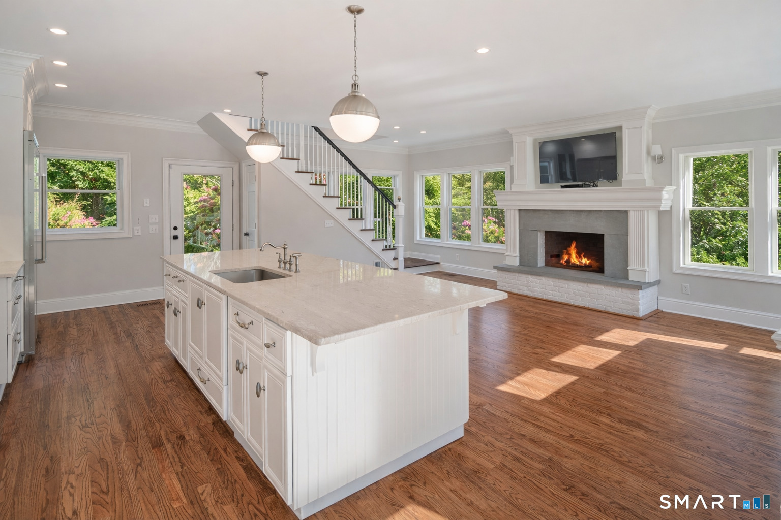 10 Woodhill Road