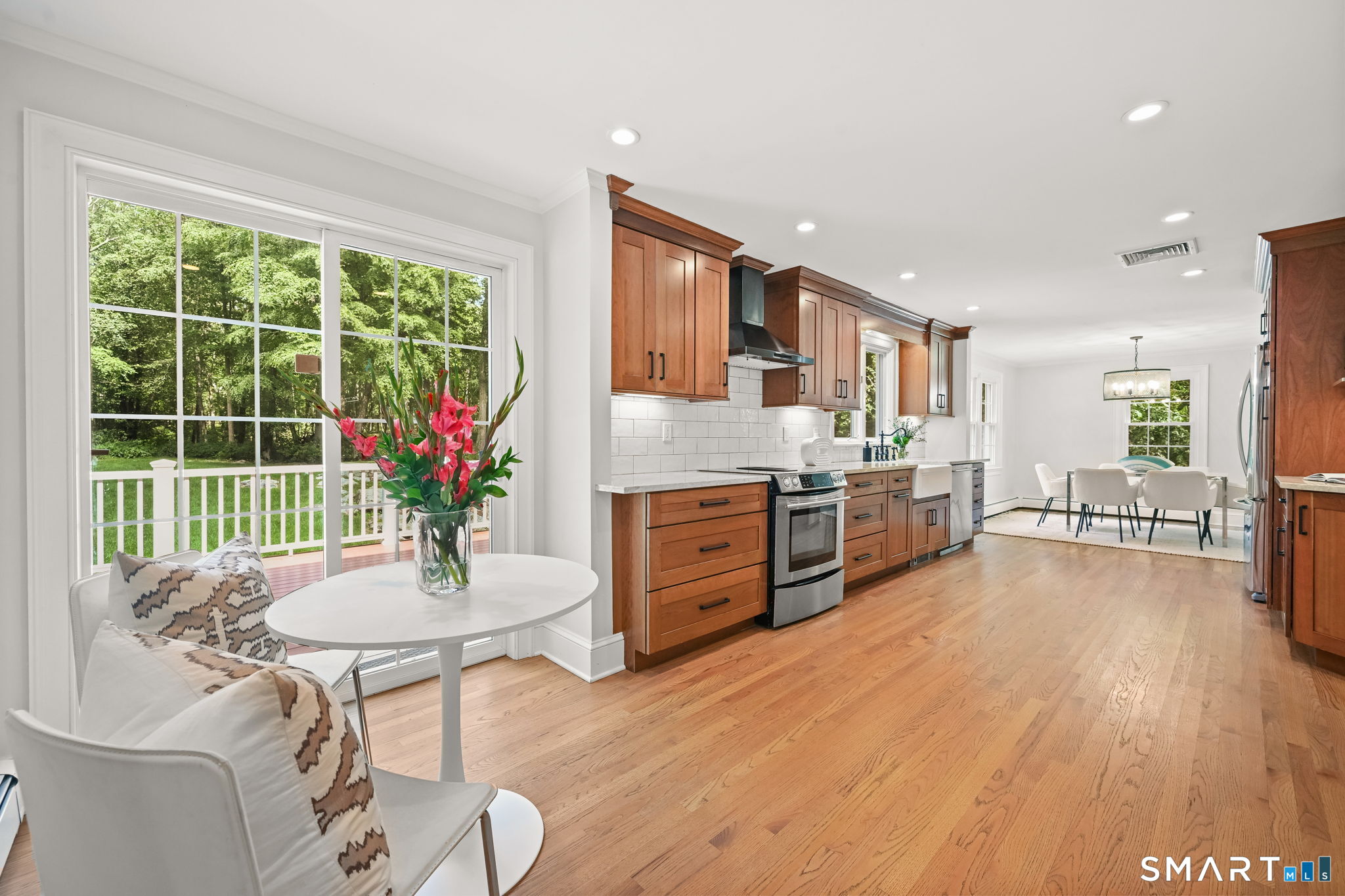 75 Ledgewood Drive