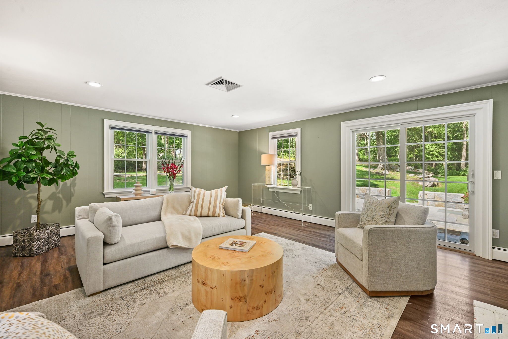 75 Ledgewood Drive