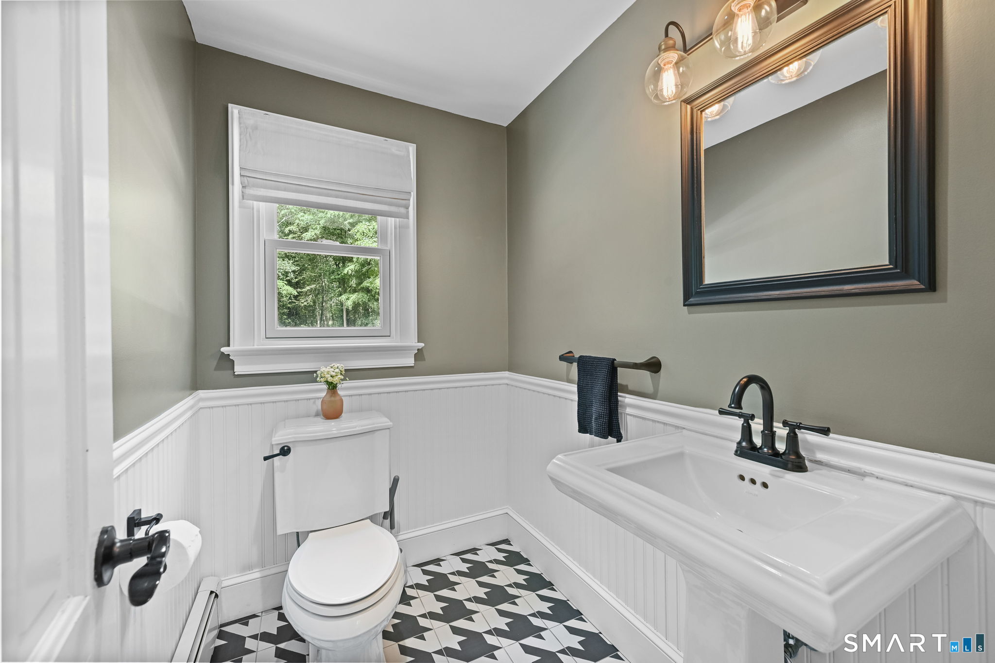 75 Ledgewood Drive