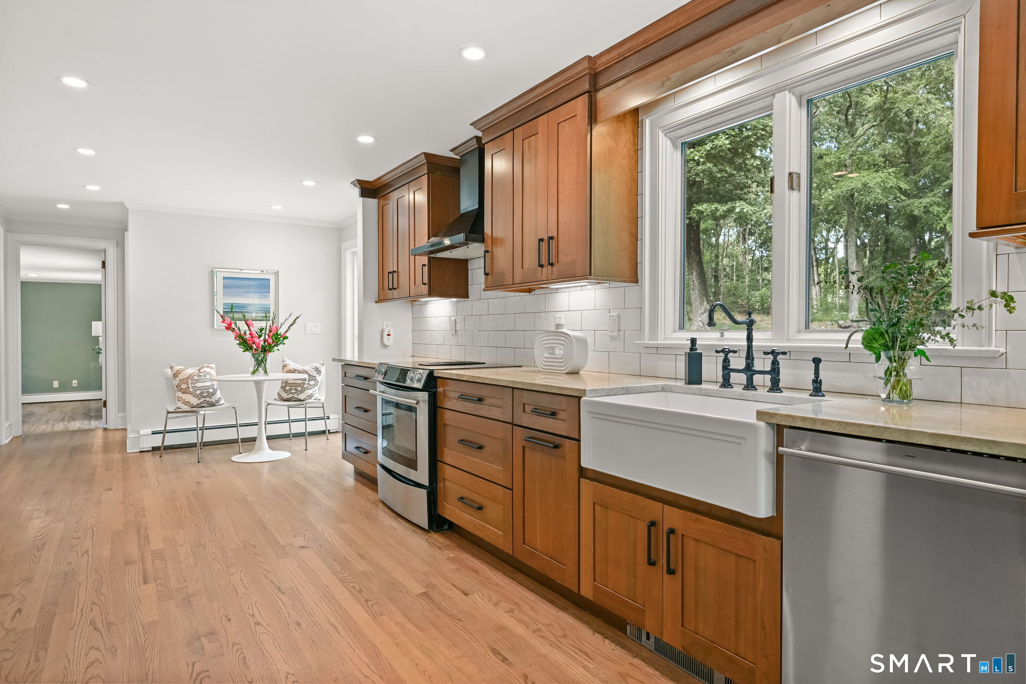 75 Ledgewood Drive