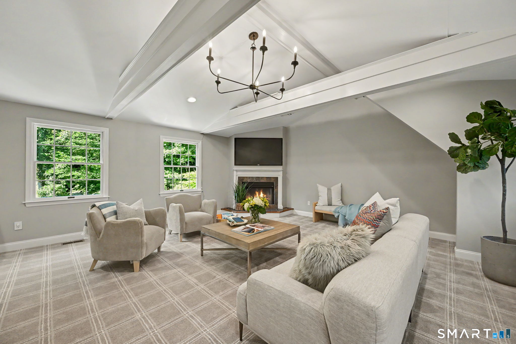 11 Greenbriar Lane
