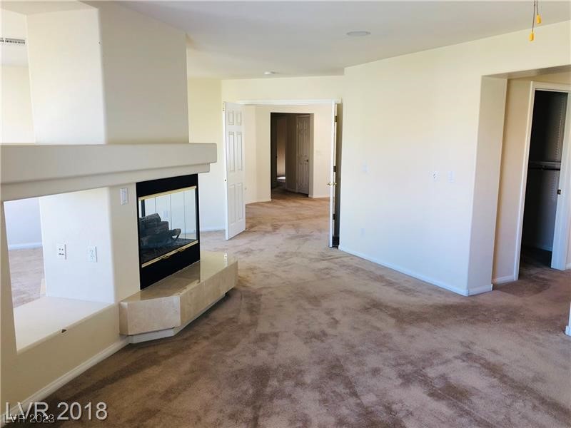 6610 GILDED LANTERN Avenue