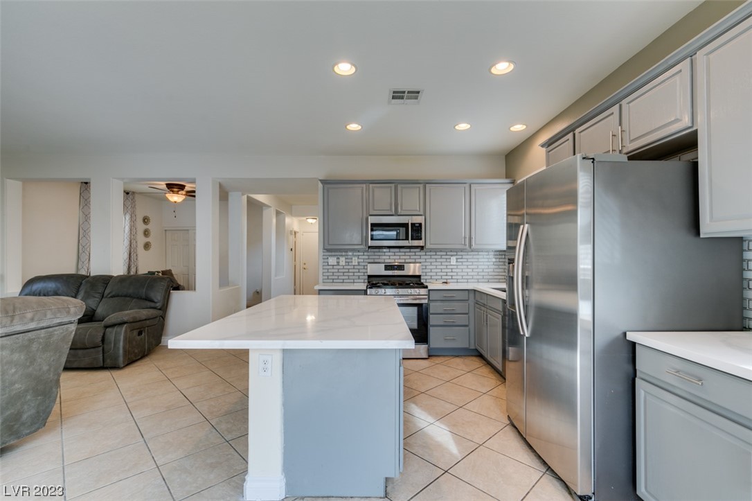 3033 Austin Pale Avenue