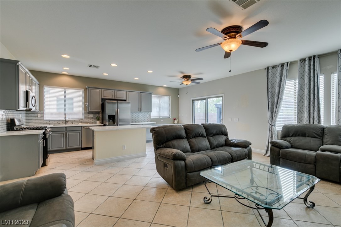 3033 Austin Pale Avenue