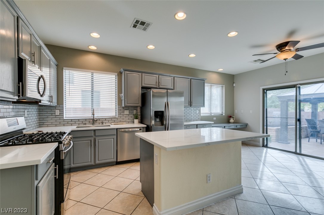 3033 Austin Pale Avenue