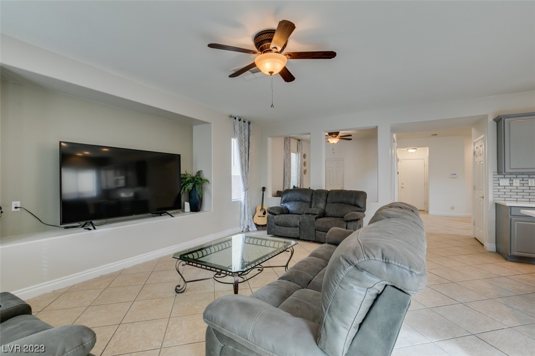 3033 Austin Pale Avenue