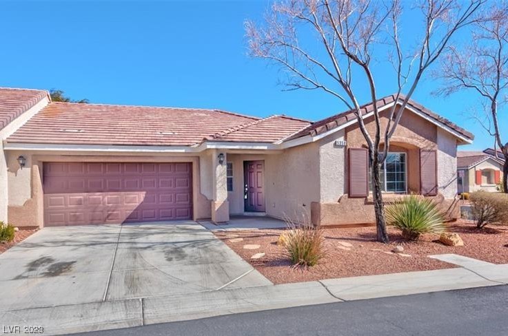 5350 Blue Oat Avenue
