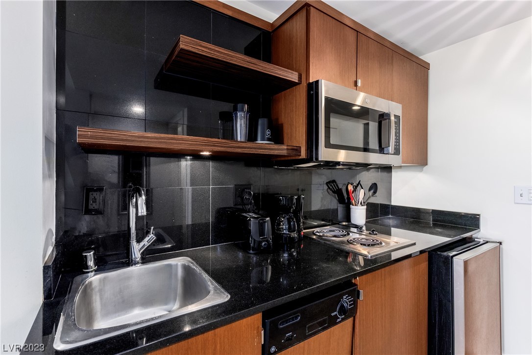 29 MONTELAGO BL Boulevard 215