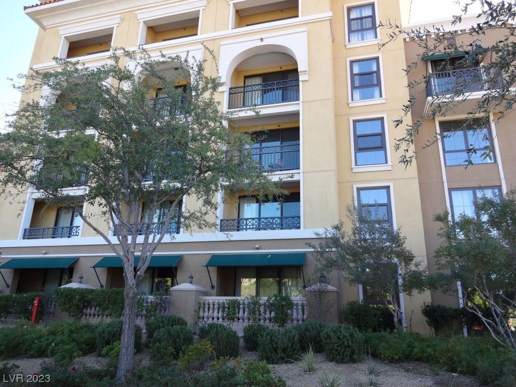 29 MONTELAGO BL Boulevard 215