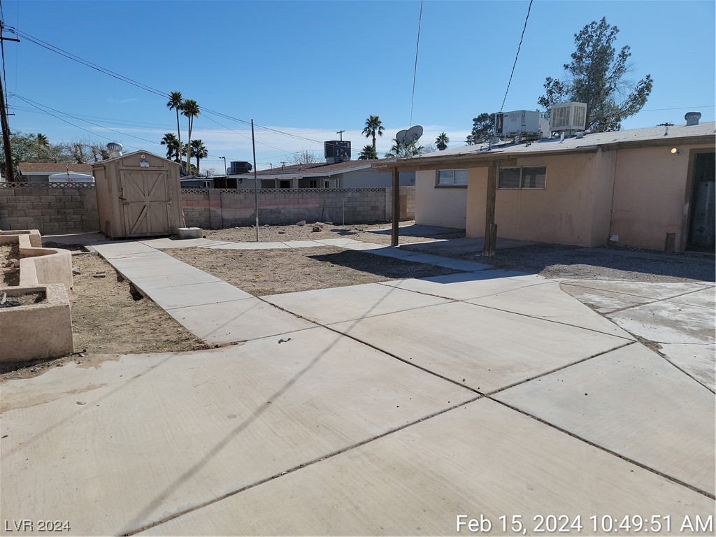 5220 Forrest Hills Lane