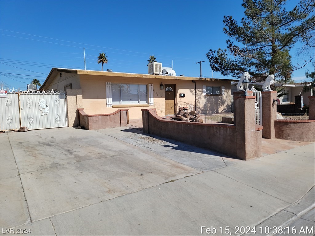 5220 Forrest Hills Lane
