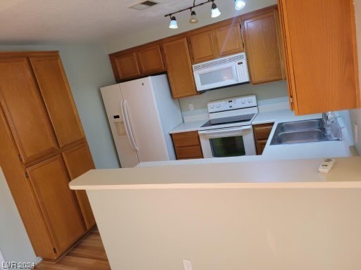 2200 Highpointe Drive 201
