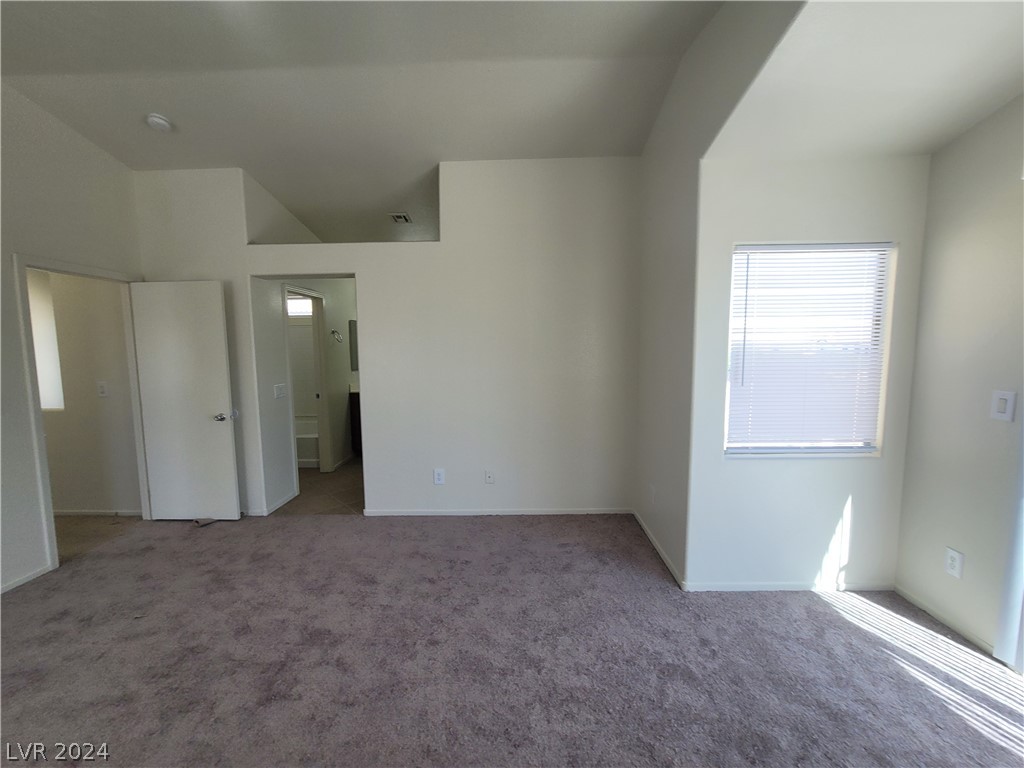 3665 REMINGTON GROVE Avenue .