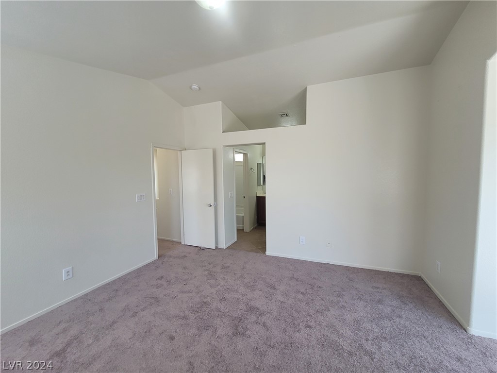 3665 REMINGTON GROVE Avenue .