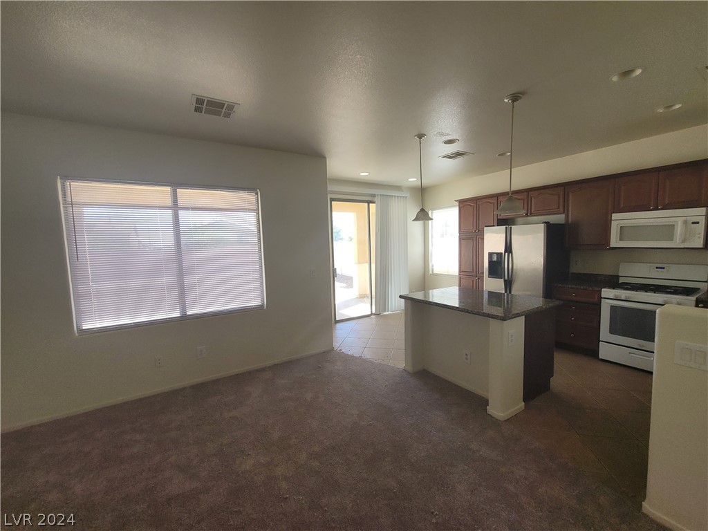 3665 REMINGTON GROVE Avenue .