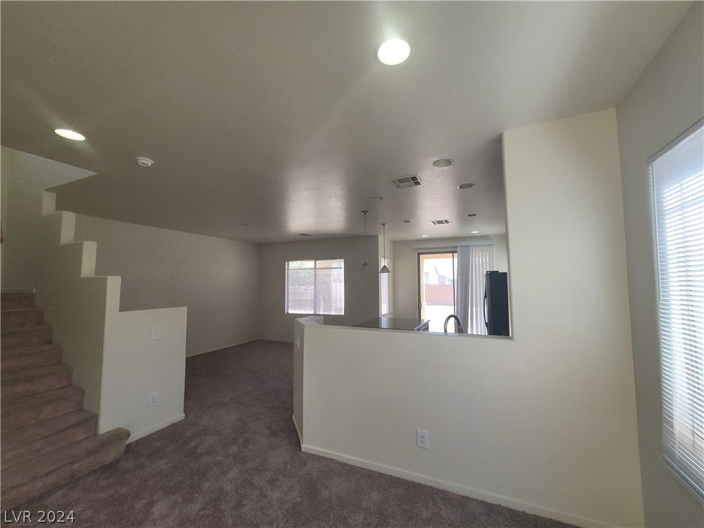 3665 REMINGTON GROVE Avenue .