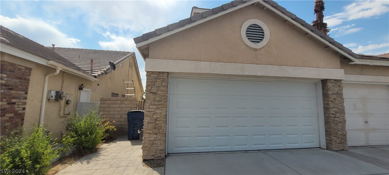 4774 Willow Glen Drive