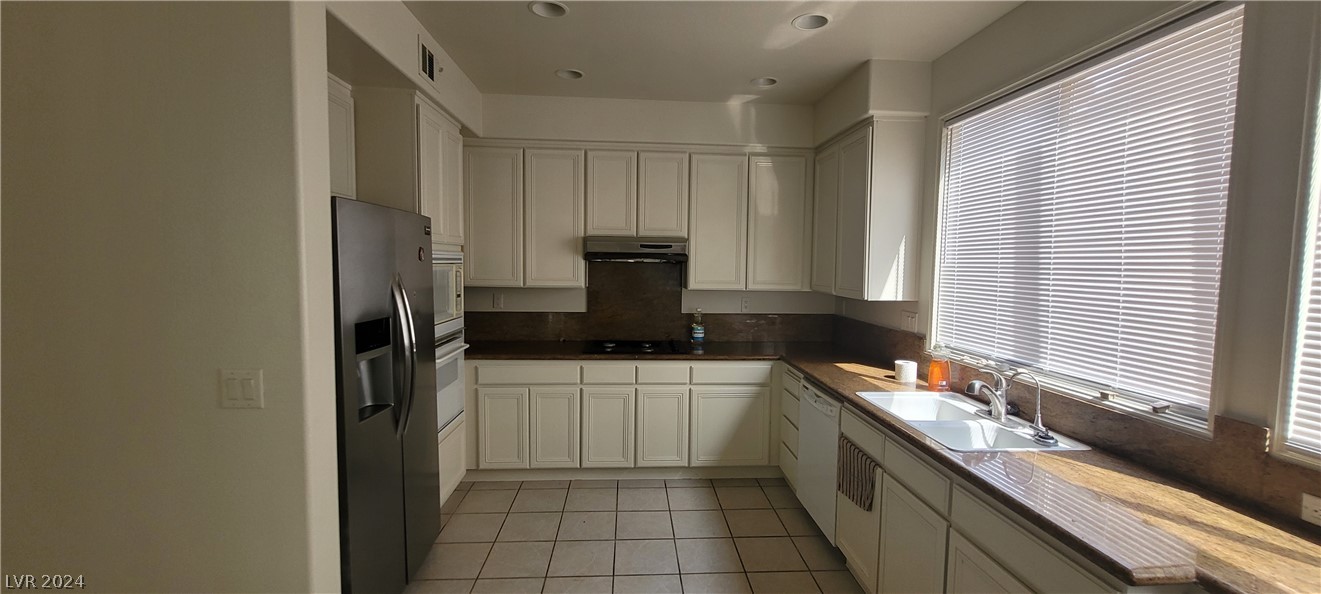 4774 Willow Glen Drive