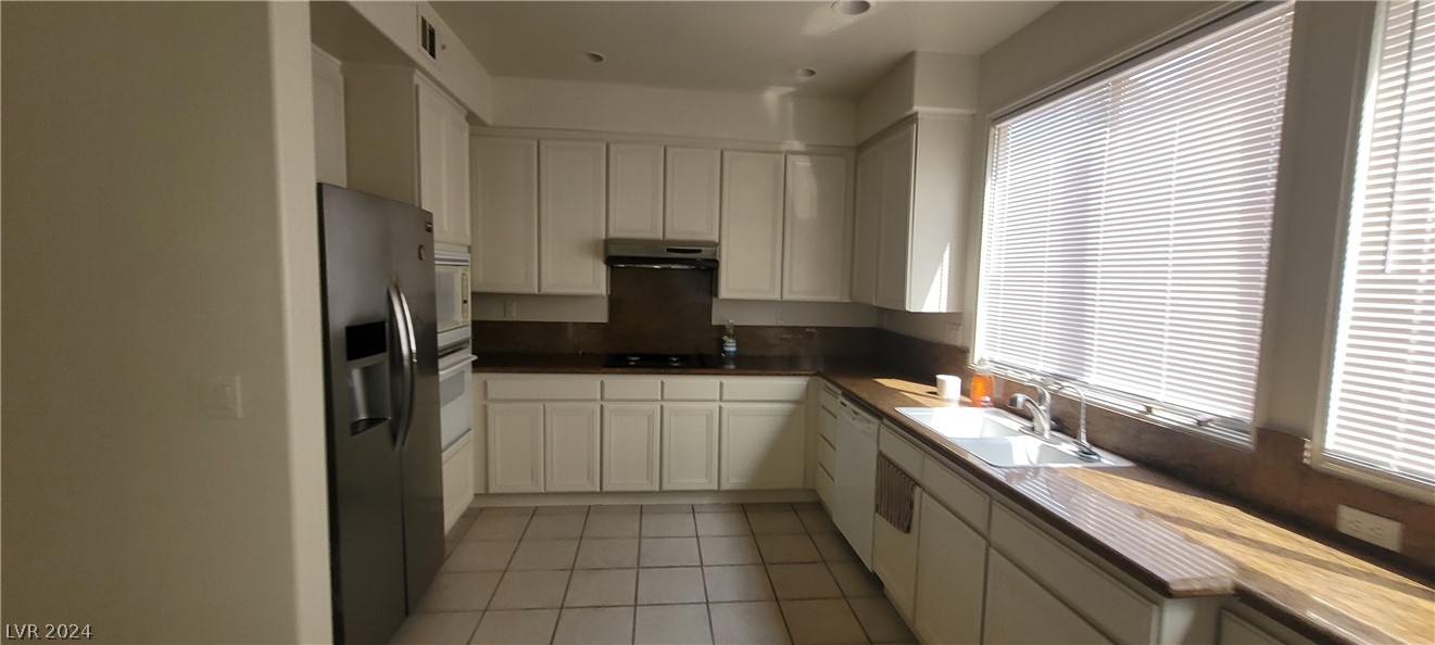 4774 Willow Glen Drive