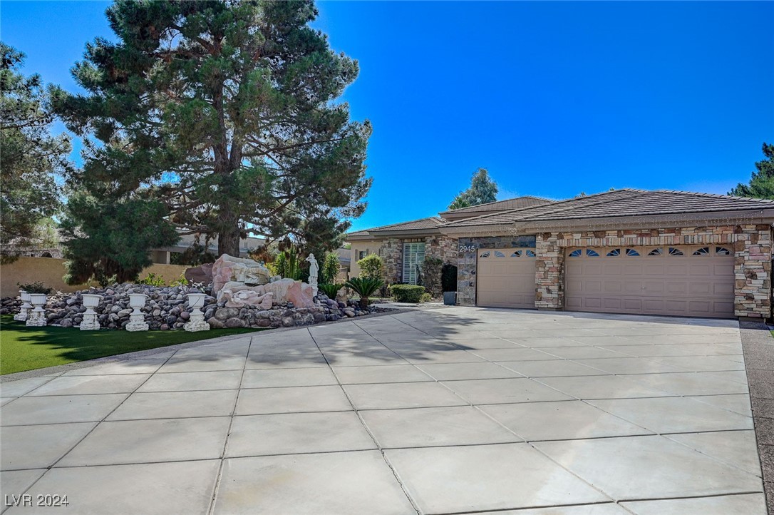 2945 South Monte Cristo Way