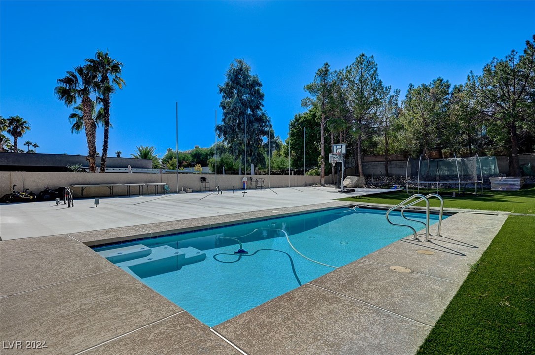 2945 South Monte Cristo Way