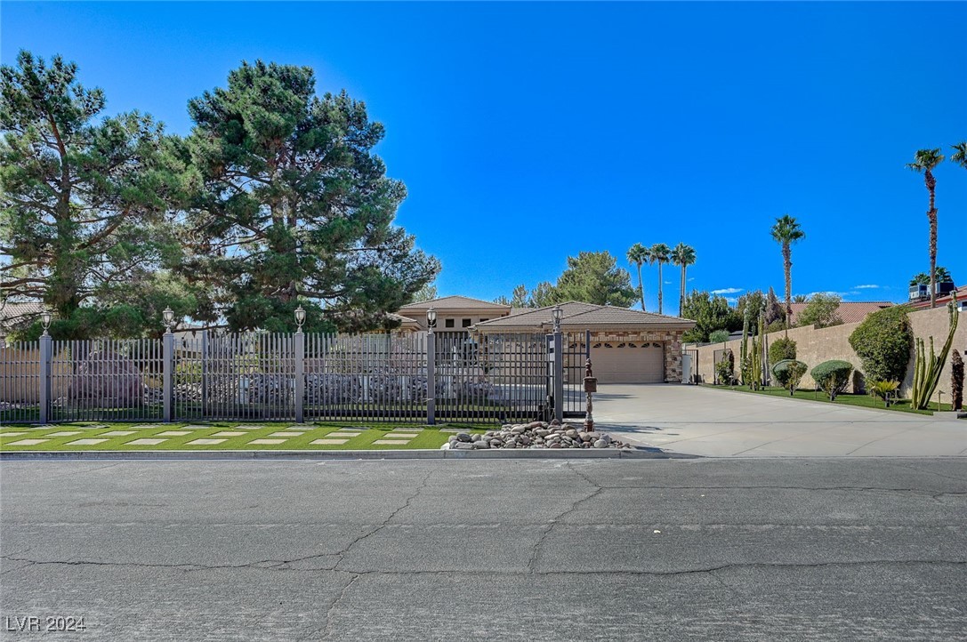 2945 South Monte Cristo Way