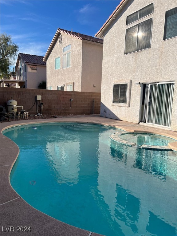 10057 YELLOW CANARY Avenue
