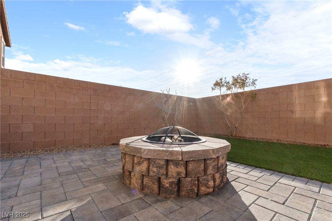 9885 Burberry Peak Court