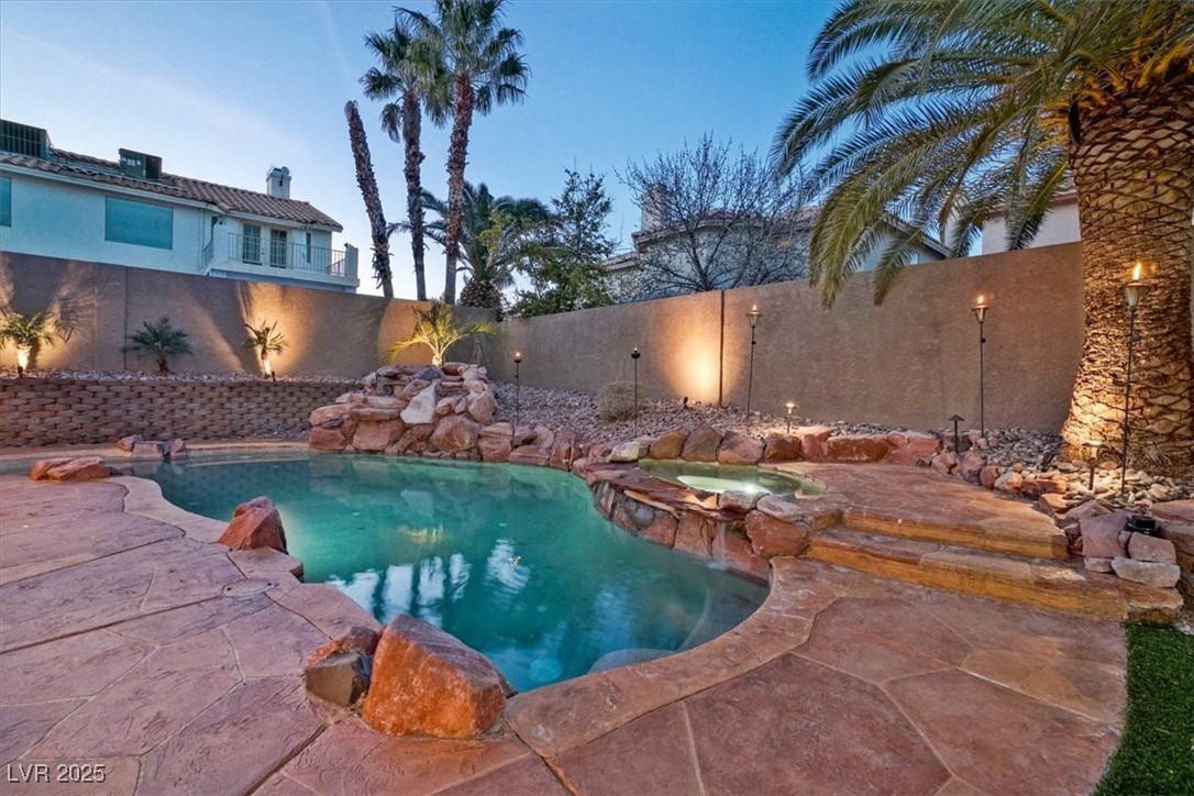 8940 Sailplane Avenue