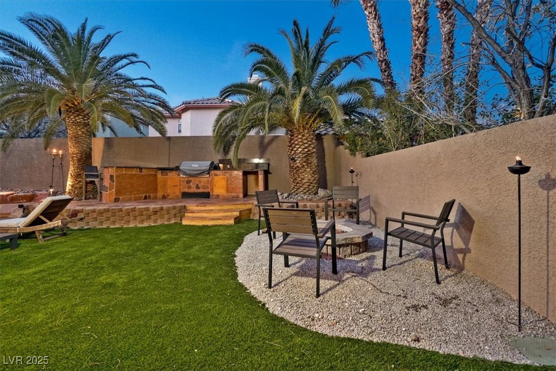 8940 Sailplane Avenue