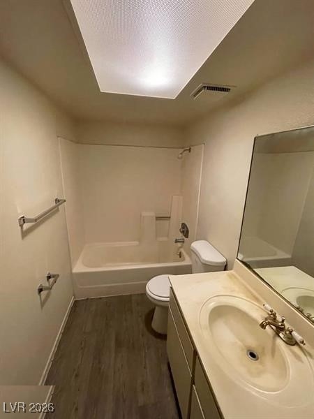 5709 Goldmount Avenue