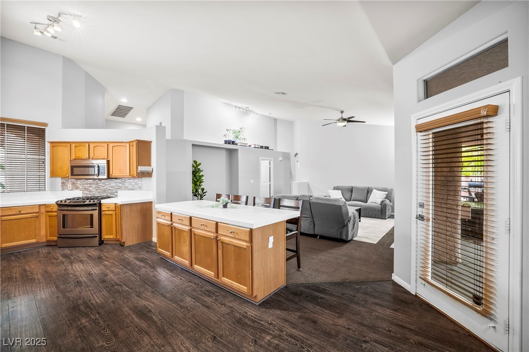 7527 Trickling Wash Drive