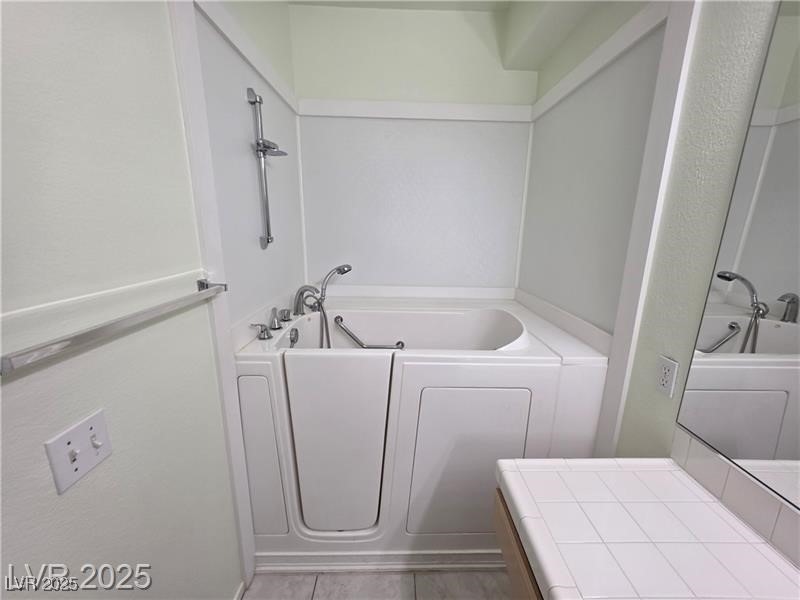 2110 Los Feliz Street 1007