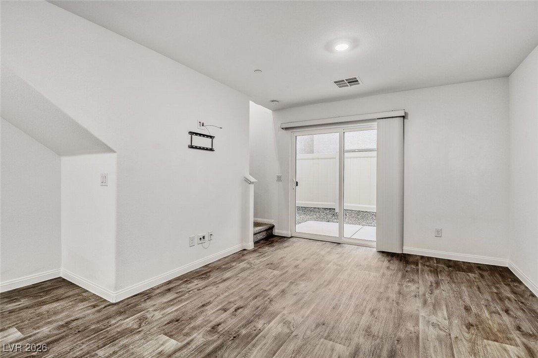 12230 Golden Wreath Road 3