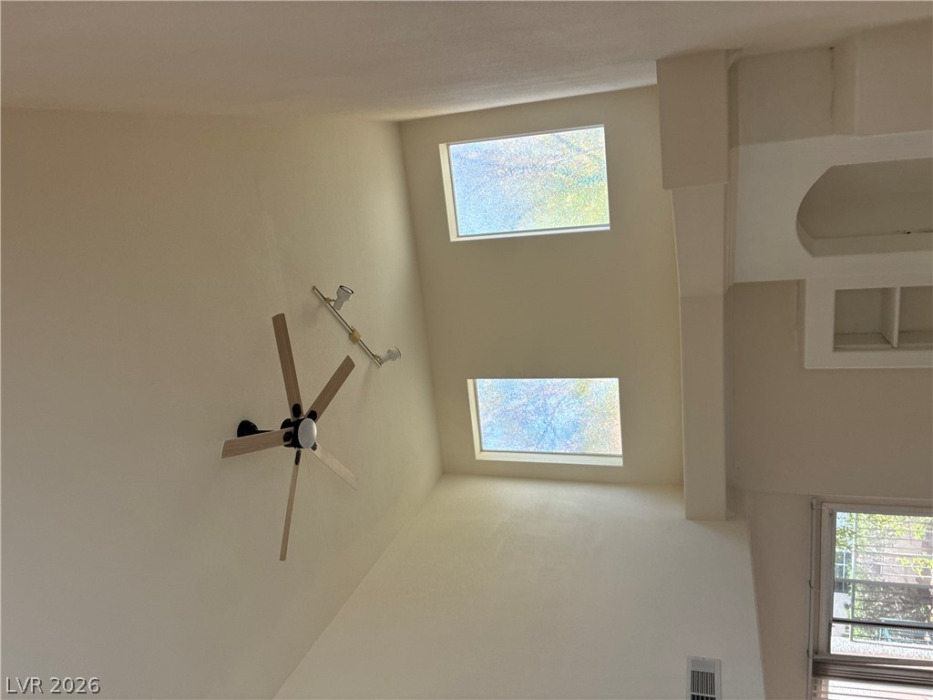 5272 Island Chain Road