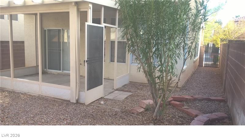 1109 Storke Lane